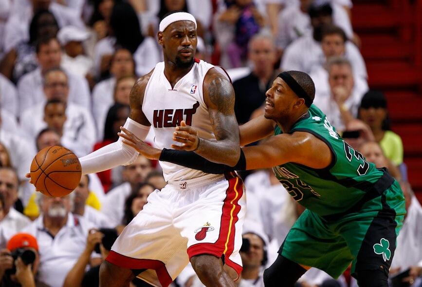  凯尔特人逆转雄鹿锁定东部决赛席位  