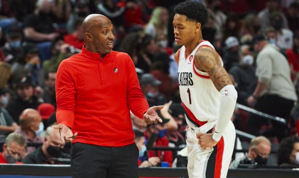  艾顿25+15，开拓者惨败太阳跌出前八  