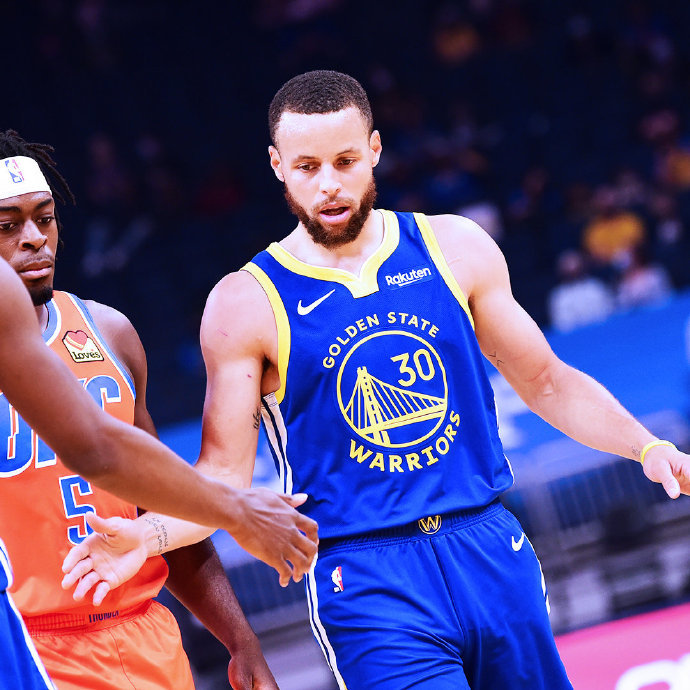 21 拜仁慕尼黑刷新德甲积分纪录  