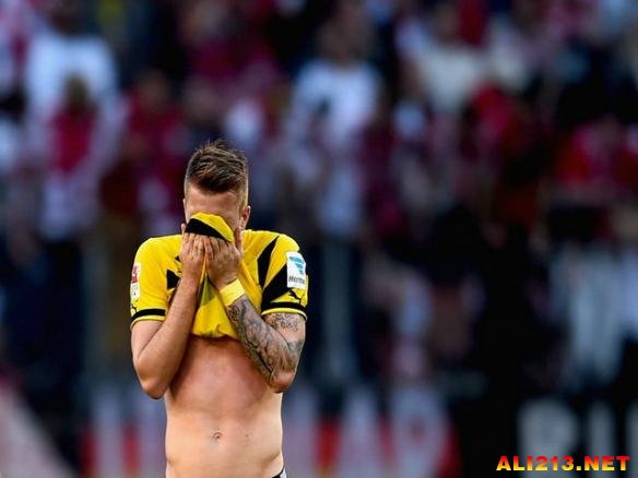  马赛核心球员重伤，赛季报销引担忧  